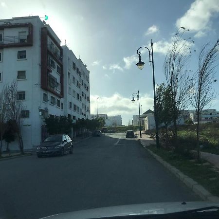 Appartement Familial Proche Aeroport Bab Andalous Tanger Dış mekan fotoğraf